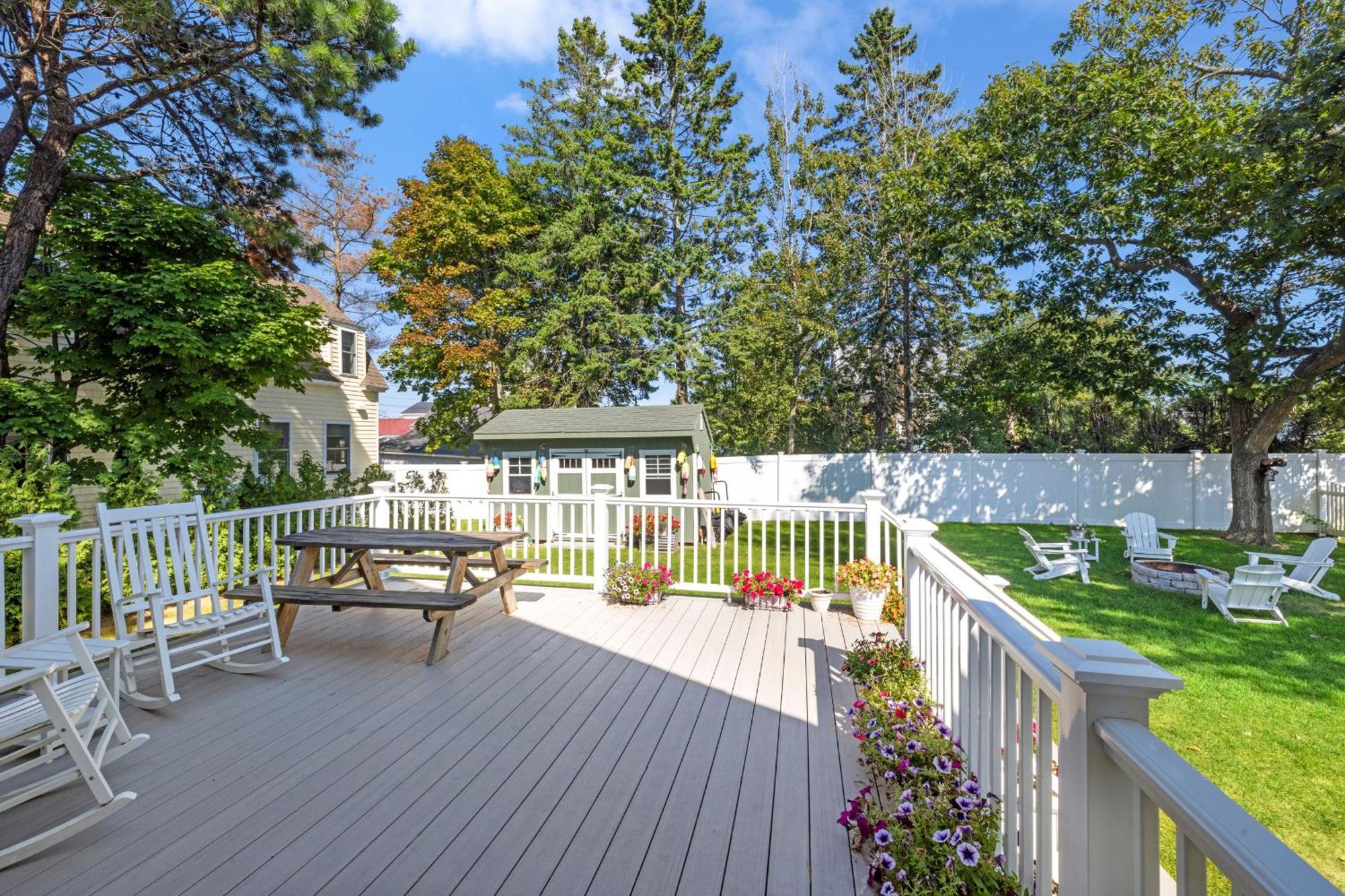 Pine Point Beach House With Deck, Fire Pit & Porch Скарборо Екстер'єр фото
